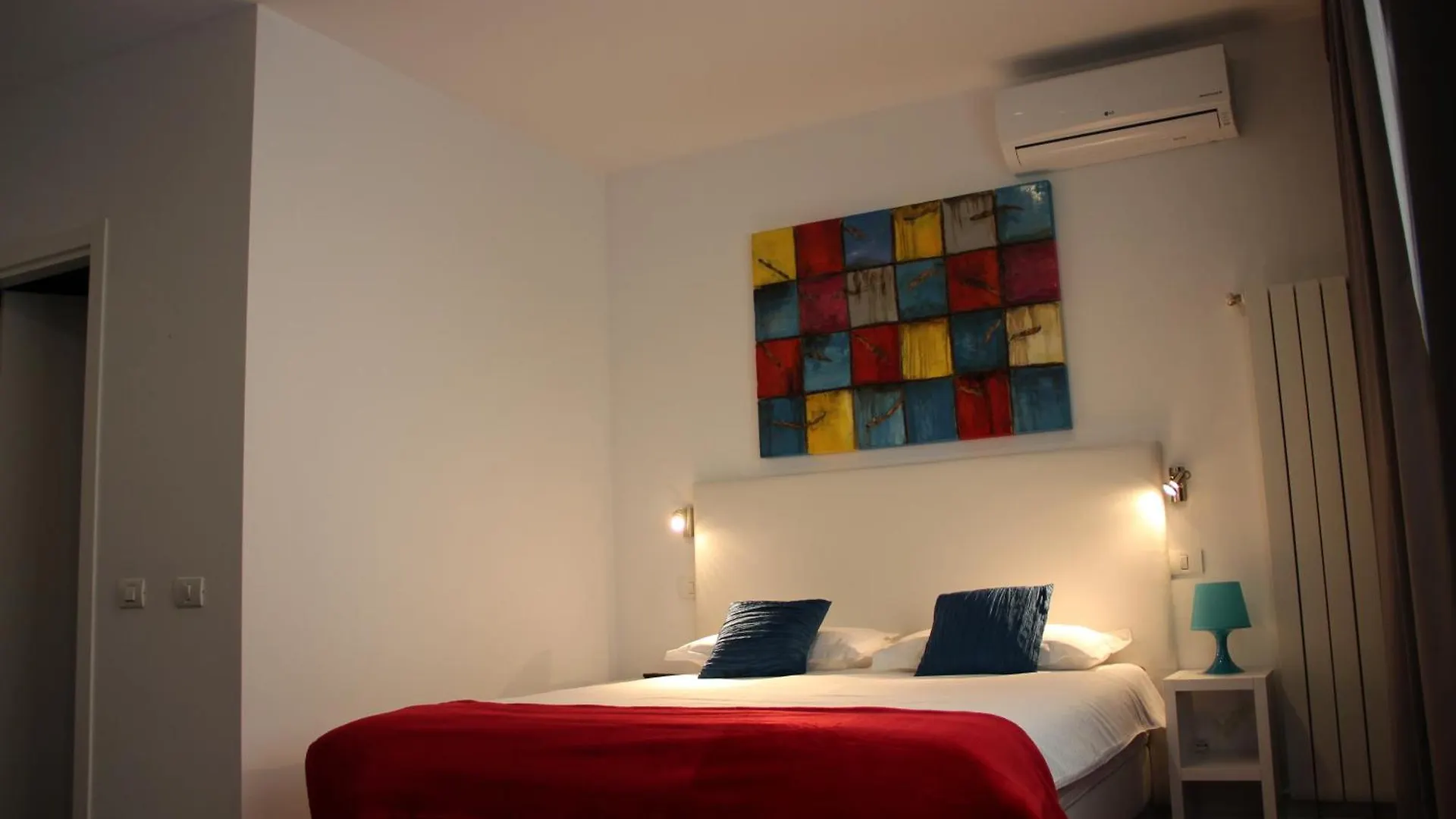 בוקרשט Living Aparthotel 3*,  רומניה