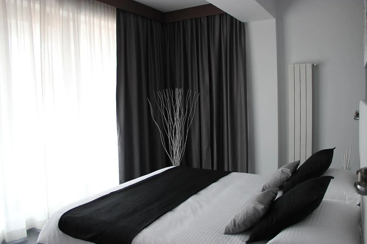 בוקרשט Living Aparthotel 3*,  רומניה
