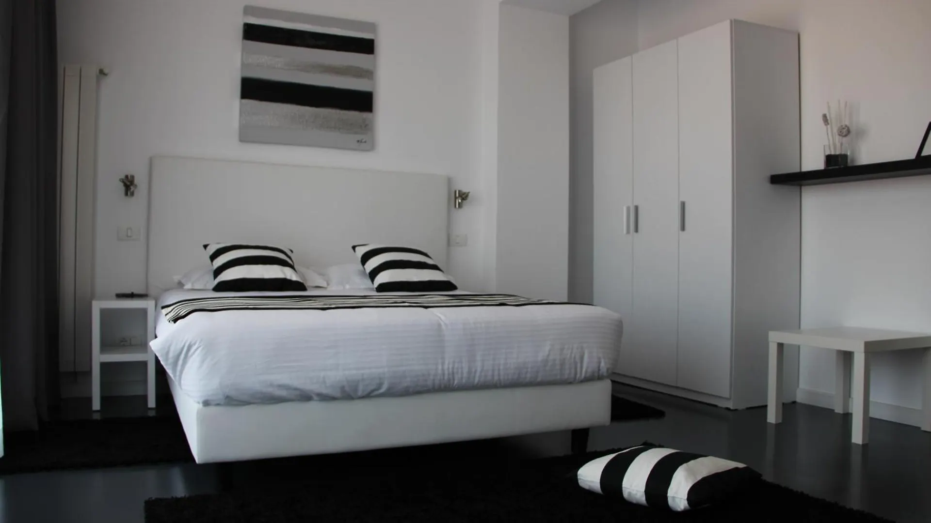 Living Aparthotel Bukarest 3*,