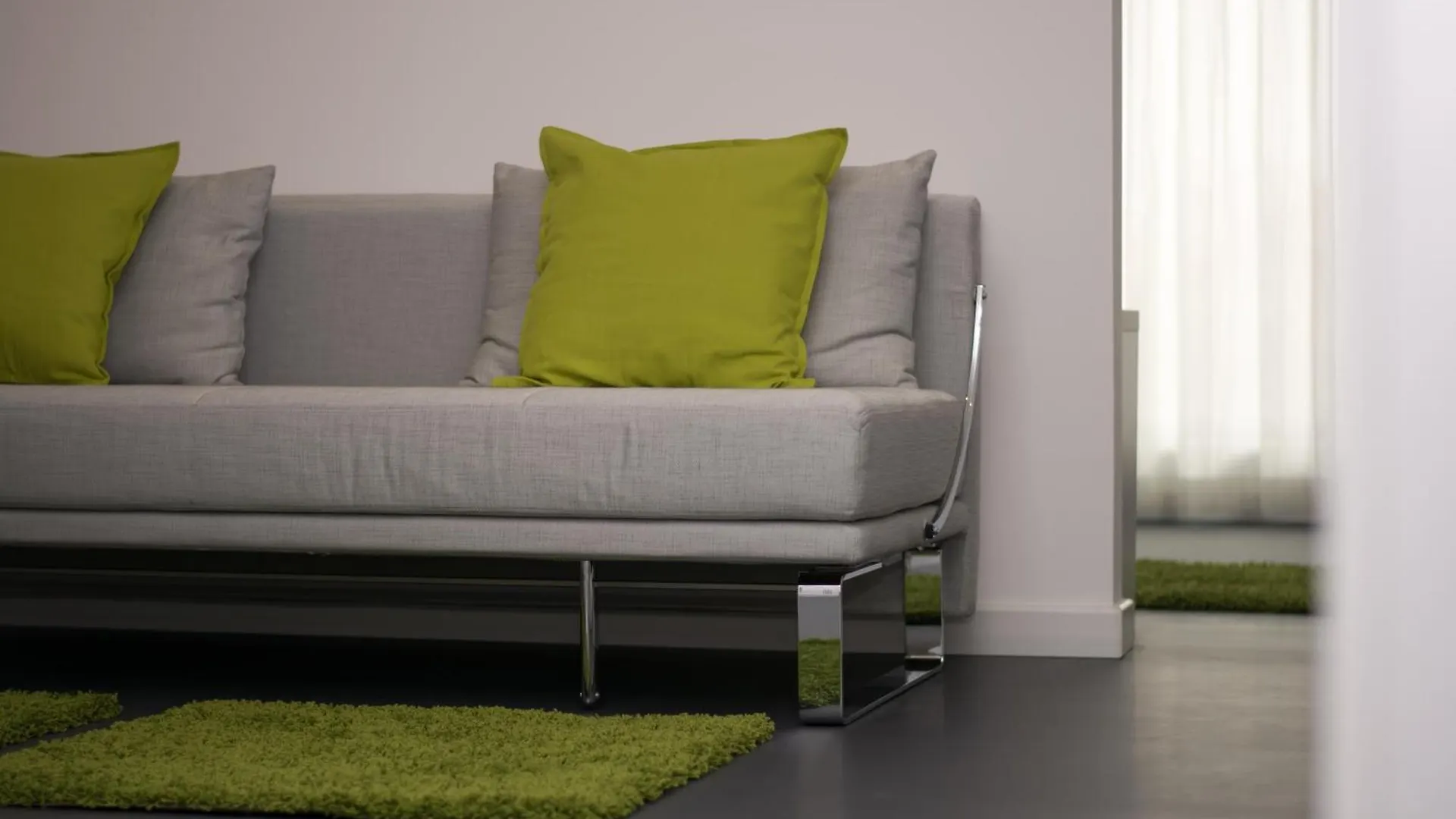 Living Aparthotel Bucharest 3*,
