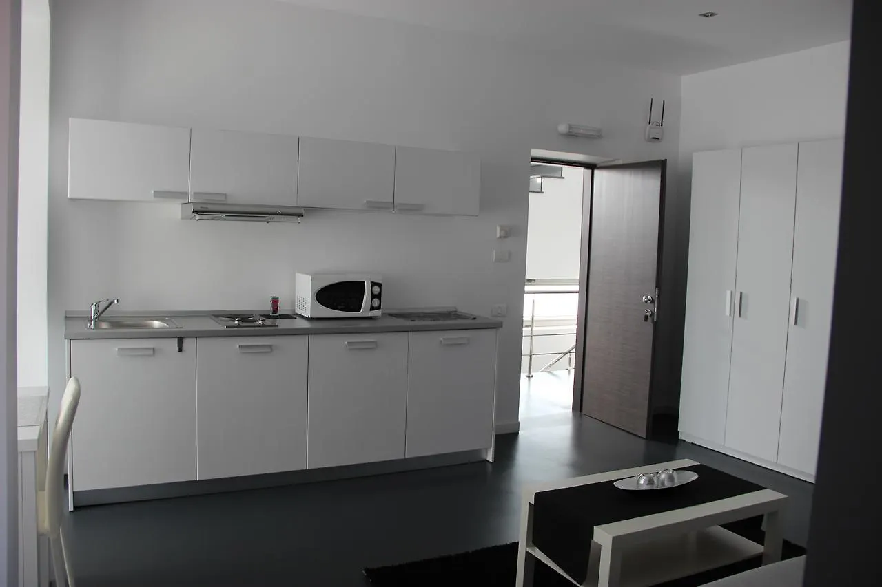 Living Aparthotel Bucharest 3*,